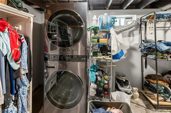 $399,000 | 526 Post Road, Warwick, RI 02888