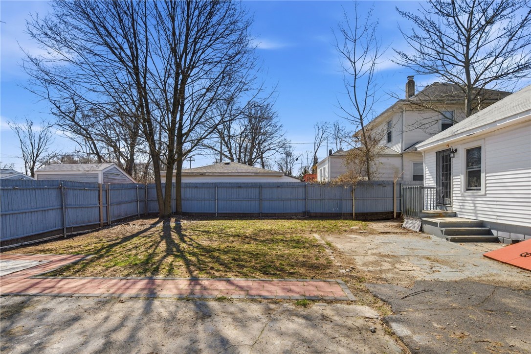 526 Post Road Warwick, RI 02888 - Photo 6 of 41