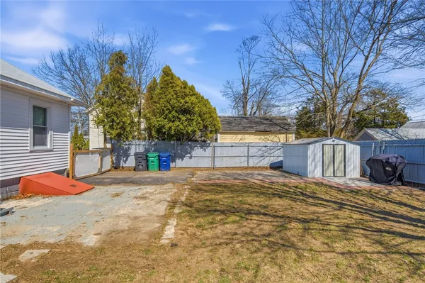 $399,000 | 526 Post Road, Warwick, RI 02888