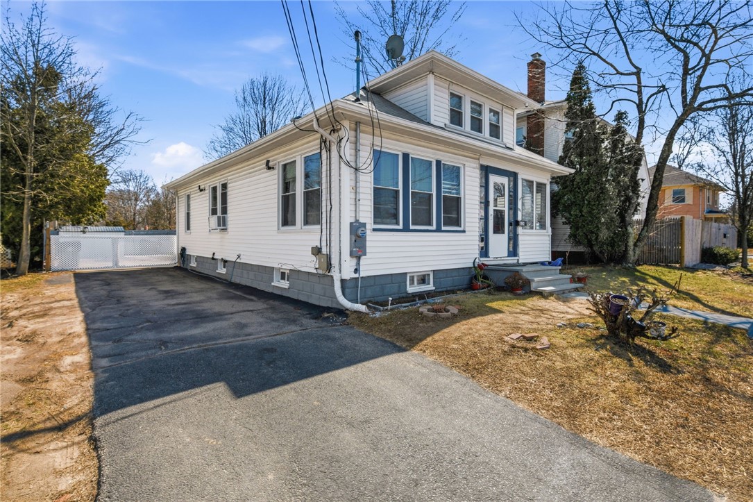 526 Post Road Warwick, RI 02888 - Photo 10 of 41