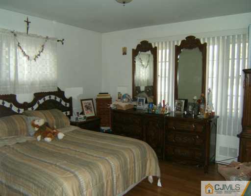 529-33 Parkside Road Union County, NJ 07060 - Photo 4 of 8 Gallery Image 4