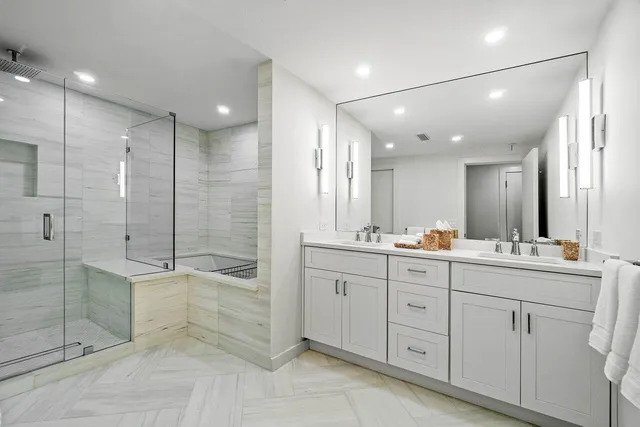 $2,250,000 | 2784 South Ocean Boulevard, Unit 403S, Palm Beach, FL 33480