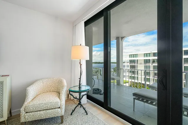 $2,250,000 | 2784 South Ocean Boulevard, Unit 403S, Palm Beach, FL 33480