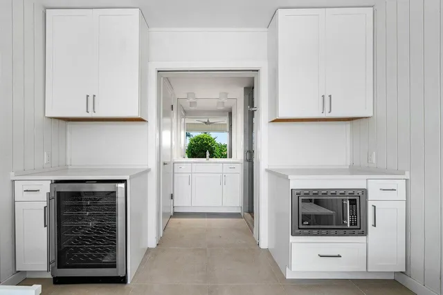 $2,250,000 | 2784 South Ocean Boulevard, Unit 403S, Palm Beach, FL 33480