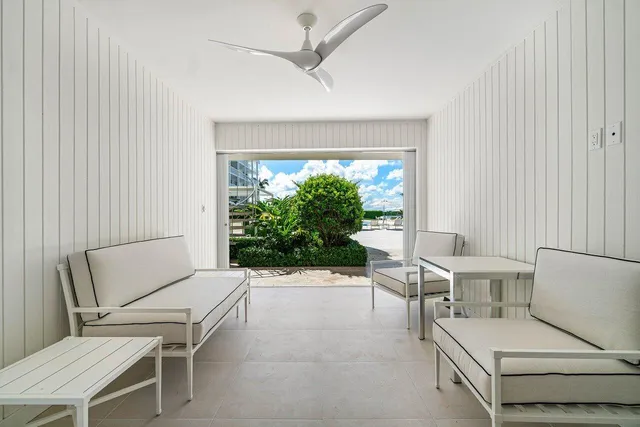 $2,250,000 | 2784 South Ocean Boulevard, Unit 403S, Palm Beach, FL 33480