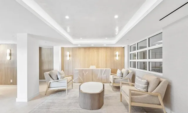 $2,250,000 | 2784 South Ocean Boulevard, Unit 403S, Palm Beach, FL 33480