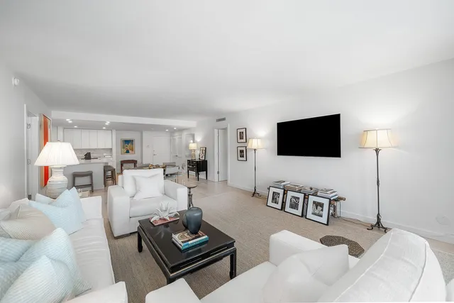 $2,250,000 | 2784 South Ocean Boulevard, Unit 403S, Palm Beach, FL 33480