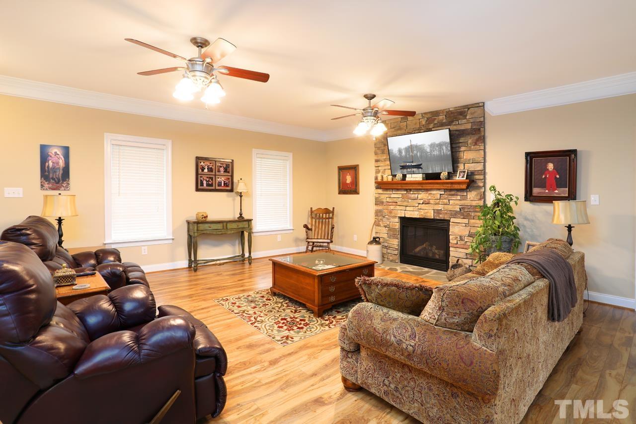 646 Stephenson Road Benson, NC 27504 - Photo 11 of 28 Gallery Image 11