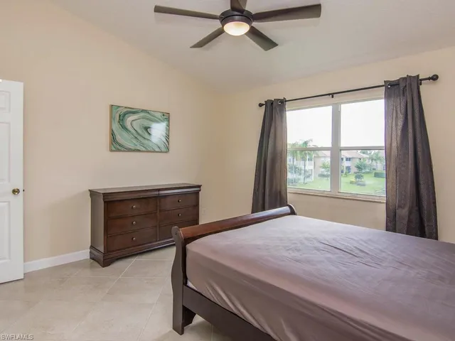 $2,600 | 6610 Huntington Lakes Circle, Unit 201, Naples, FL 34119