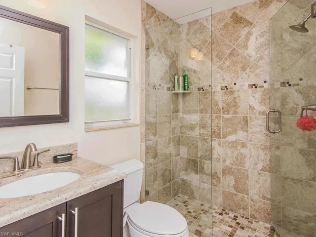 $2,600 | 6610 Huntington Lakes Circle, Unit 201, Naples, FL 34119