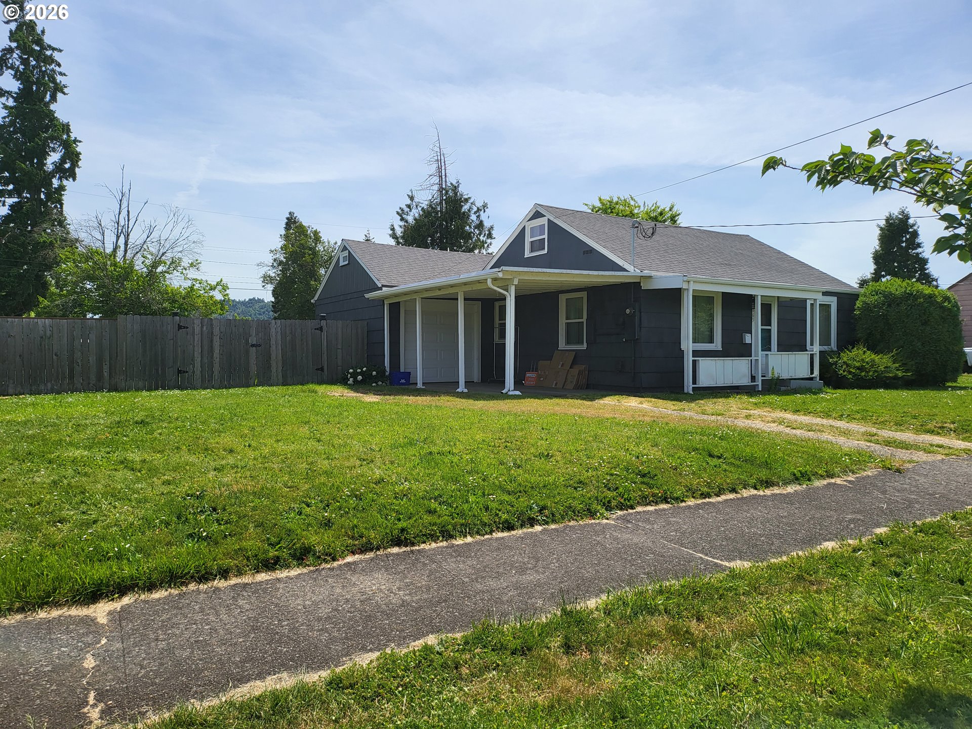 1865 J Street Springfield, OR 97477 - Photo 2 of 22