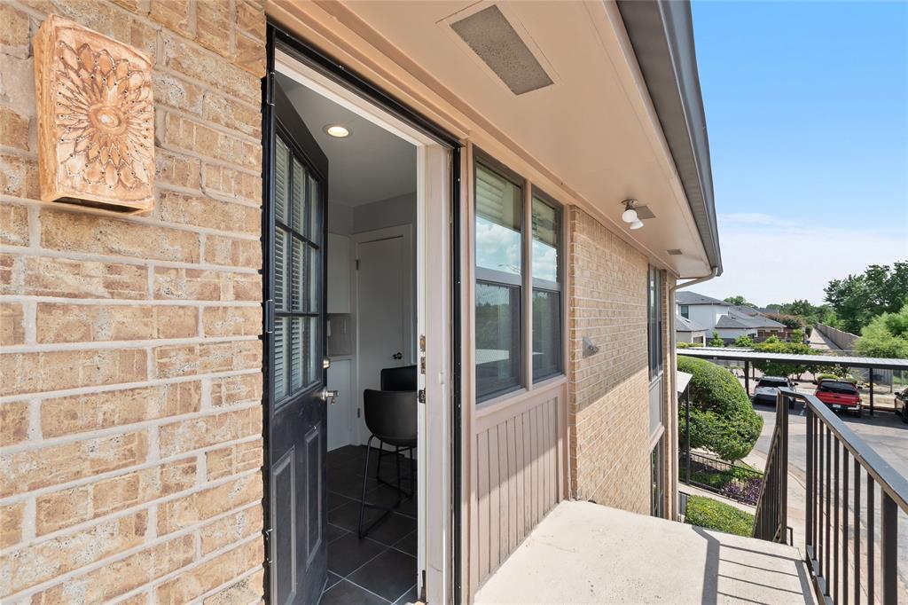 10727 Villager Road, Unit C Dallas, TX 75230 - Photo 32 of 39 View of balcony