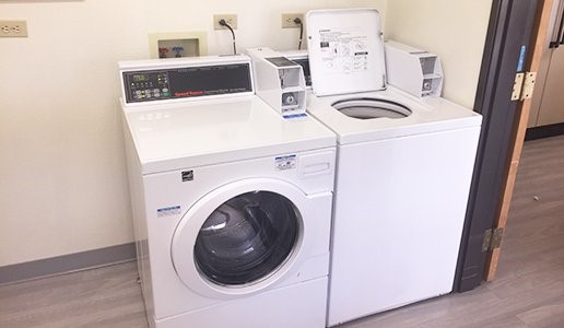 242 Southwest 3rd Street Madras, OR 97741 - Photo 7 of 7 a utility room with dryer and washer