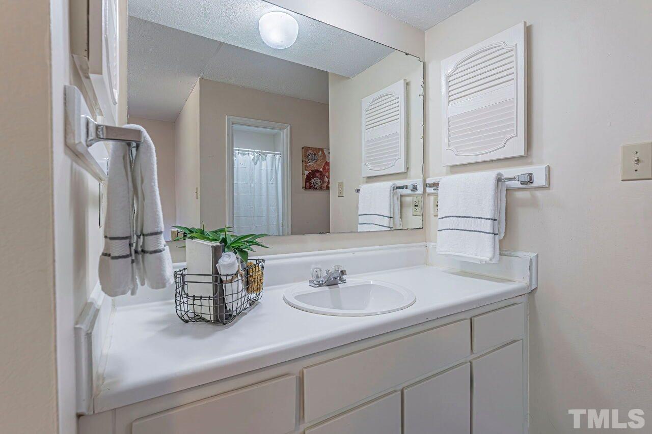 2516 Avent Ferry Road, Unit 206 Raleigh, NC 27606 - Photo 9 of 13 Gallery Image 9