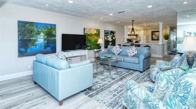 $6,500 | 1255 East Peppertree Drive, Unit 305, Sarasota, FL 34242