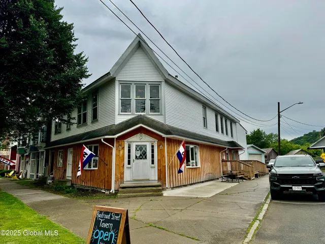 $389,500 | 219 North Main Street, Salem, NY 12865
