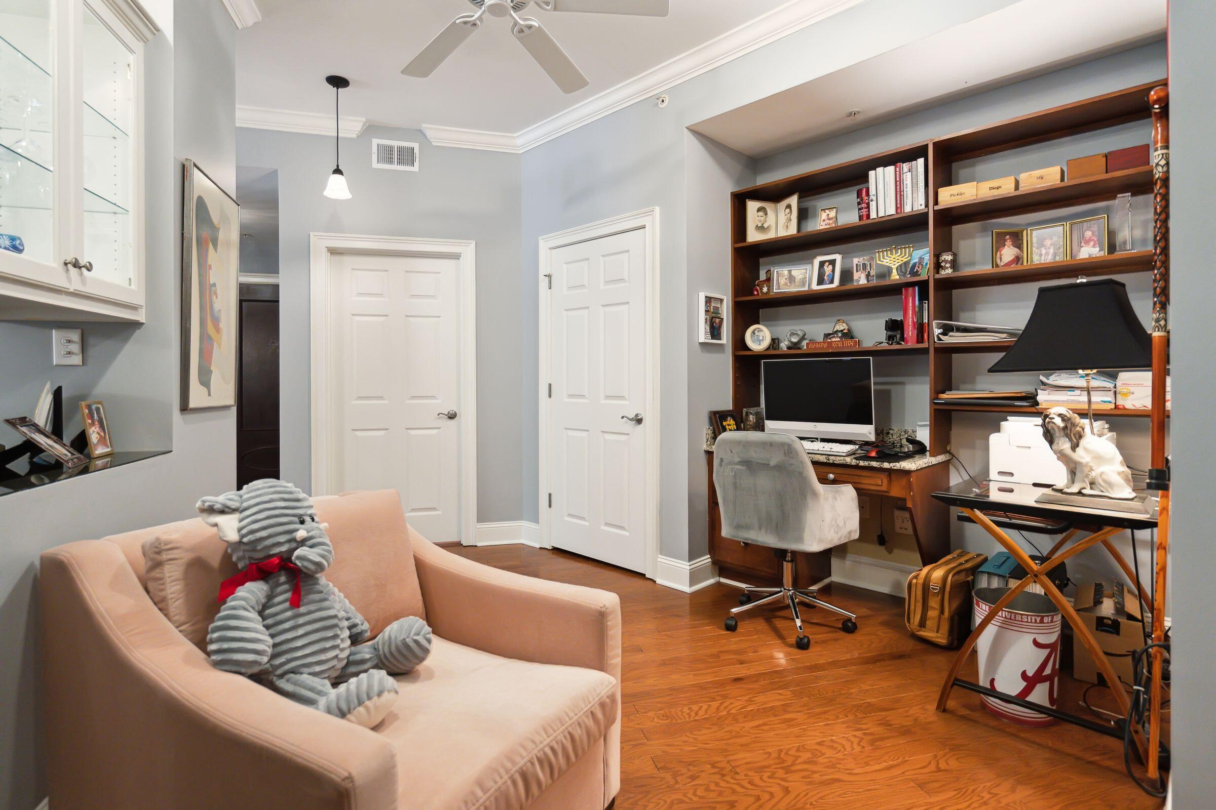 498 Albemarle Road, Unit 211 Charleston, SC 29407 - Photo 13 of 48 498AlbemarleRd-KeenEyeMarketing-033