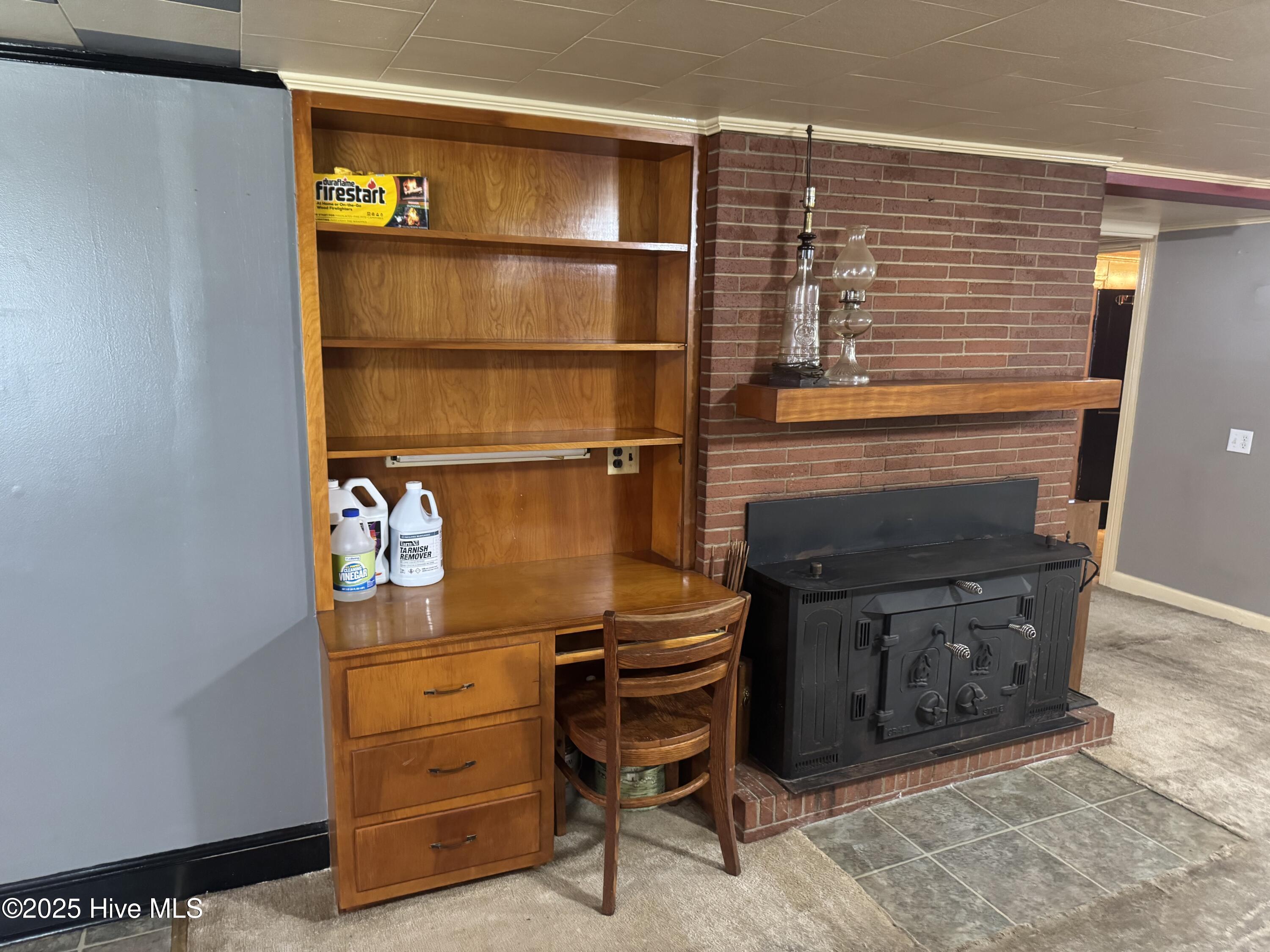 2557 Dudley Road Newton Grove, NC 28366 - Photo 20 of 39 fireplace