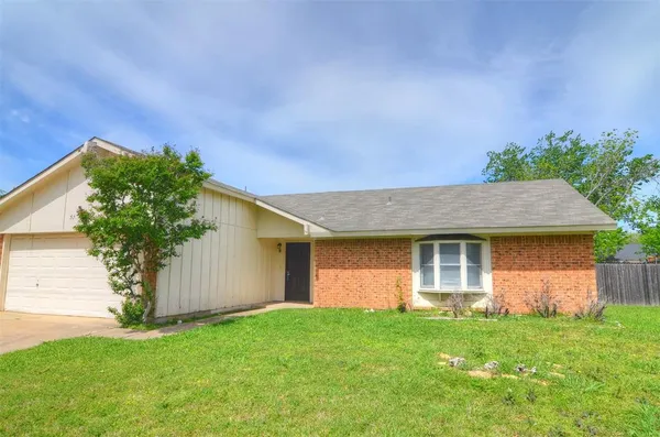 $2,150 | 2017 Shenandoah Drive, Carrollton, TX 75007