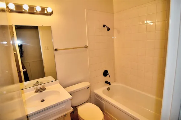 $2,150 | 2017 Shenandoah Drive, Carrollton, TX 75007