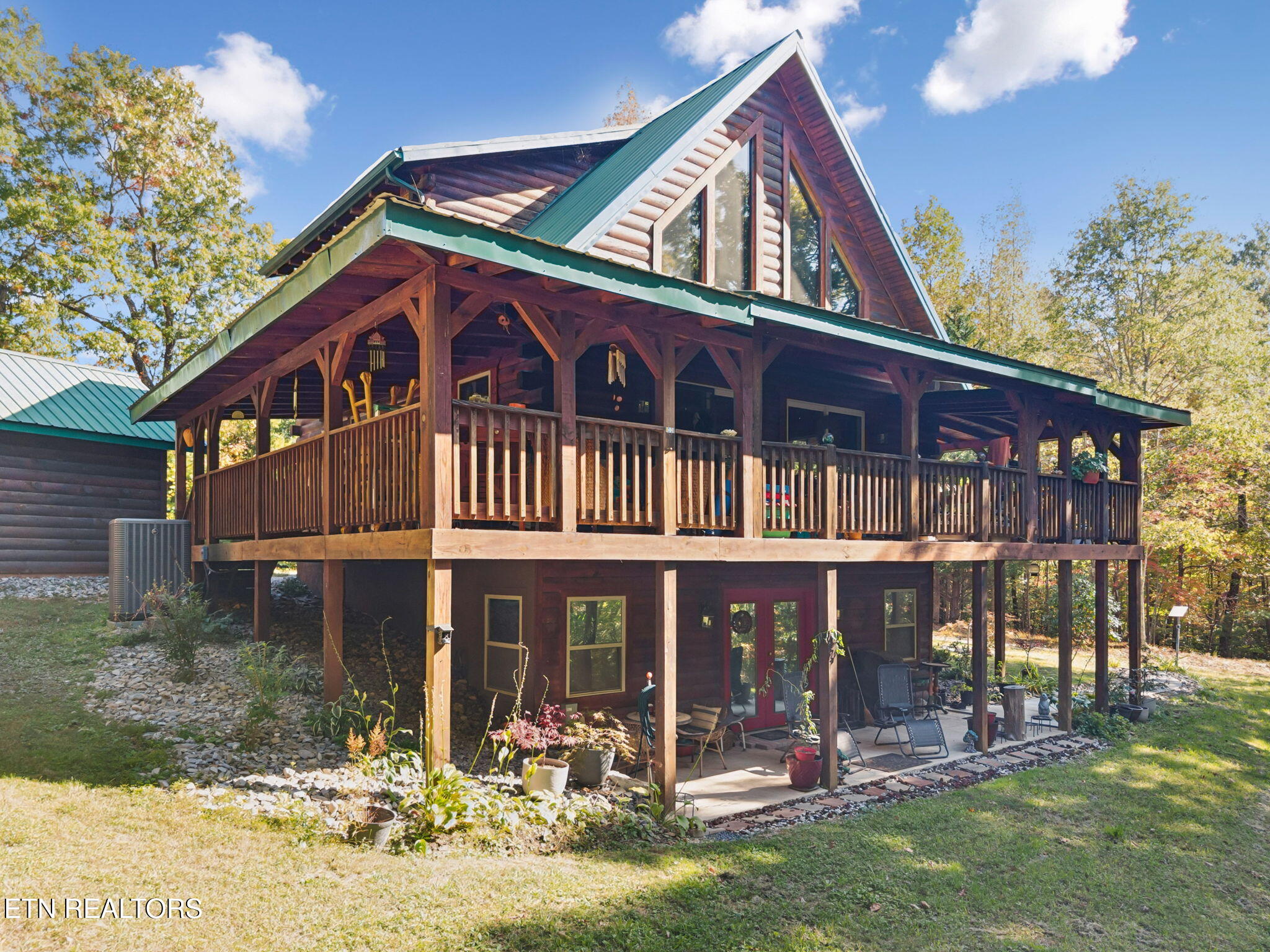 1029 Smithfield Road Tellico Plains, TN 37385 - Photo 3 of 51 43-1029 Smithfield Rd Tellico Plains - 0