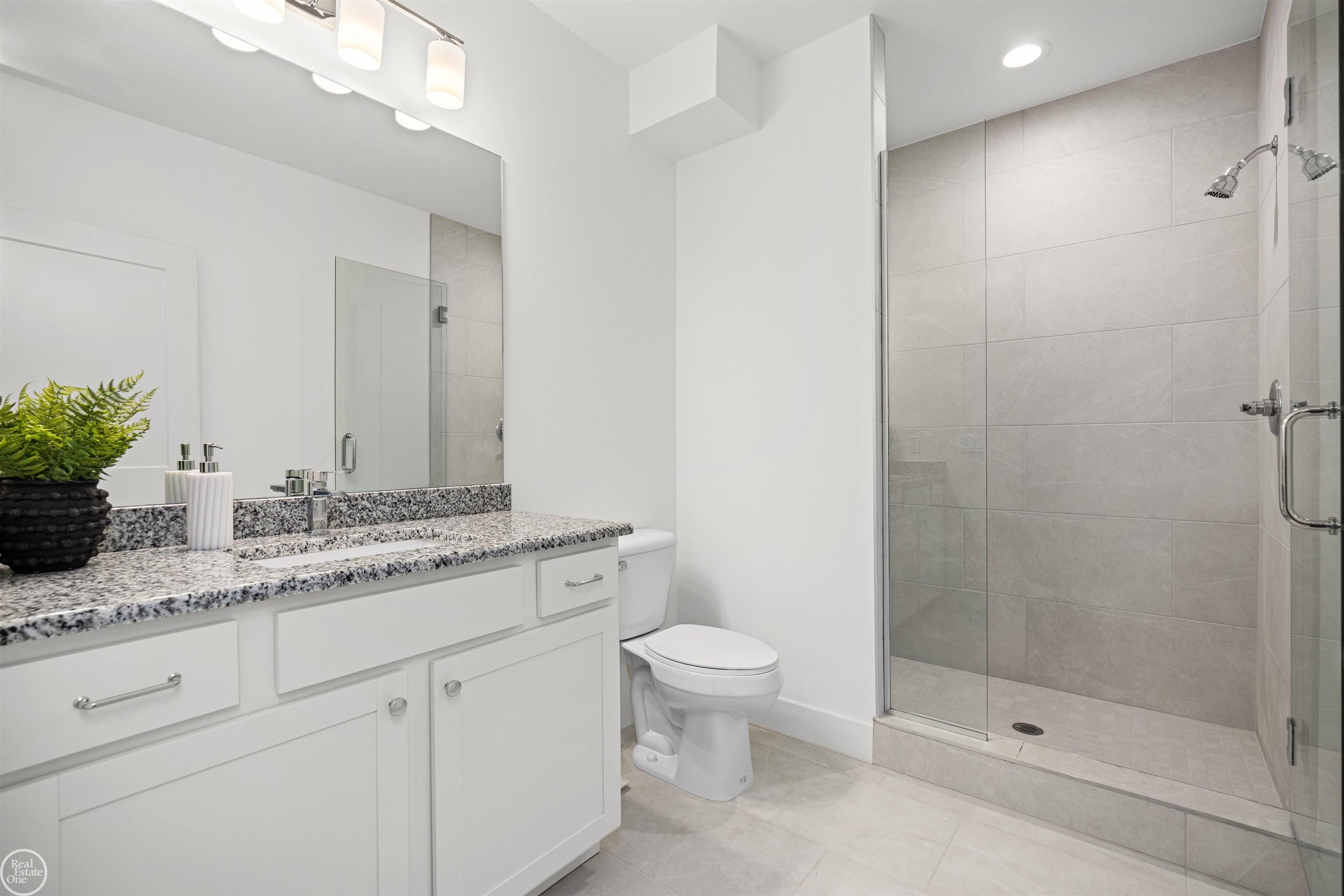 5816 Greenview, Unit #2 Warren, MI 48092 - Photo 46 of 52 Gallery Image 46