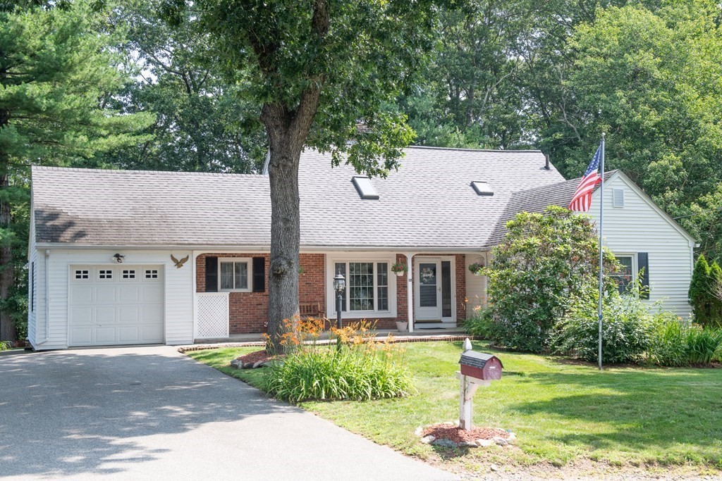 12 Country Club Road North Reading, MA 01864 - Photo 3 of 36 Gallery Image 3