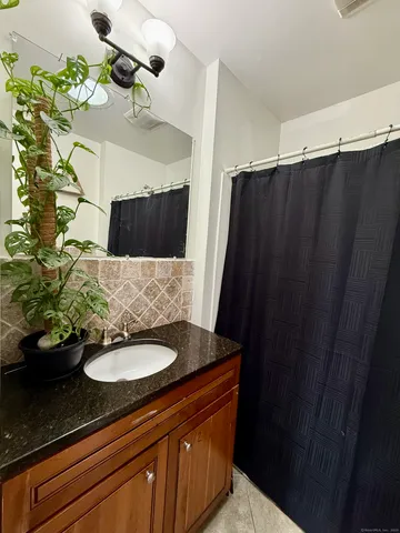 $289,900 | 38 Fairview Avenue, Bristol, CT 06010