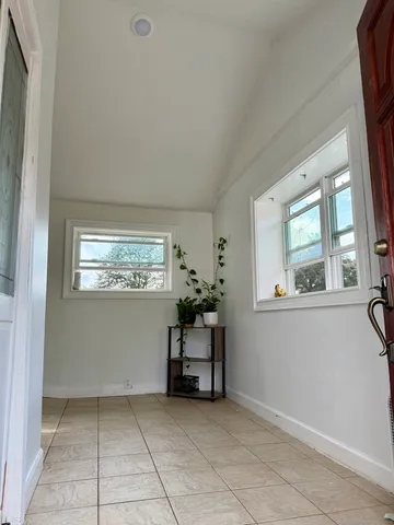 $289,900 | 38 Fairview Avenue, Bristol, CT 06010