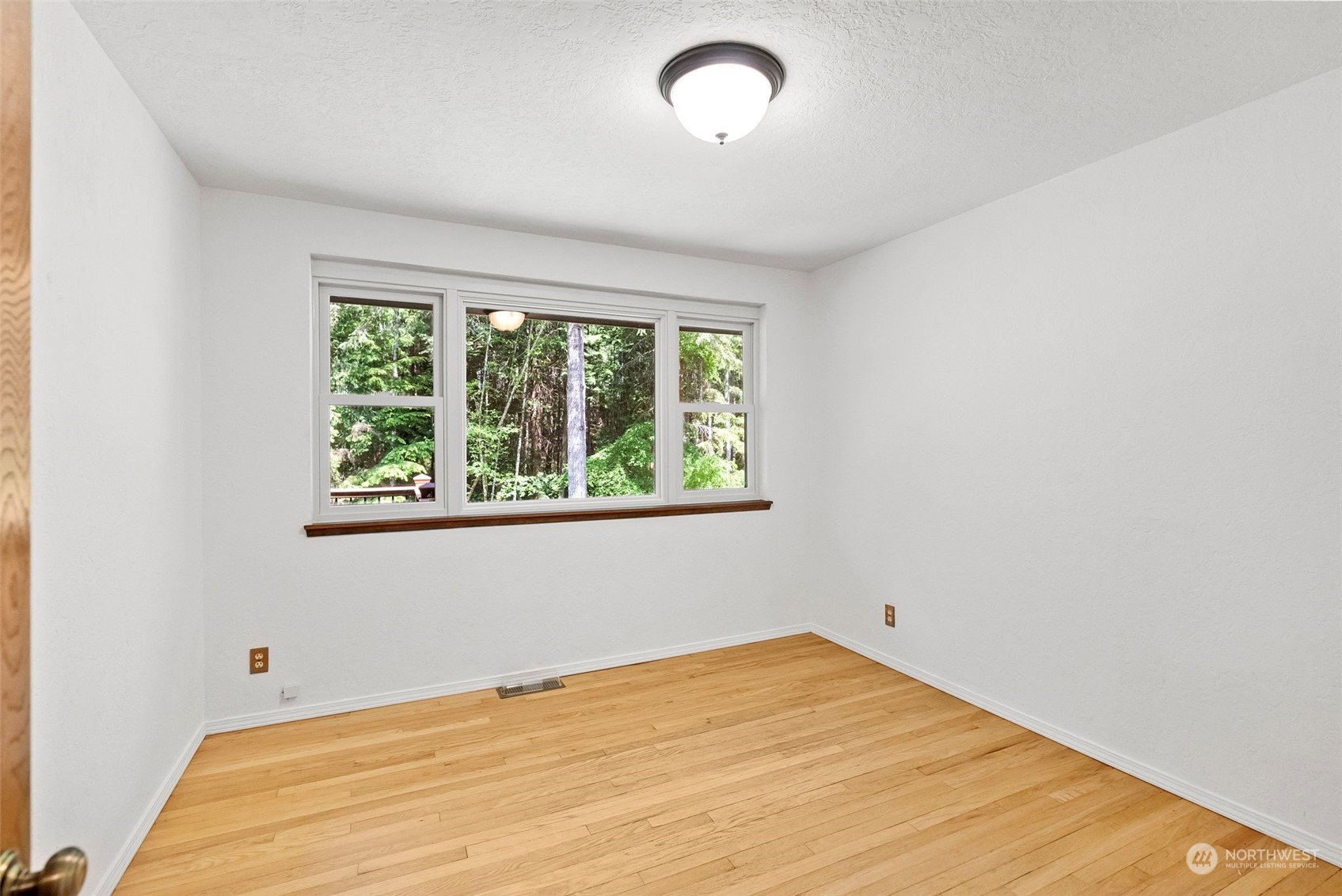 6949 Southeast Overaa Road Port Orchard, WA 98367 - Photo 14 of 40 Gallery Image 14