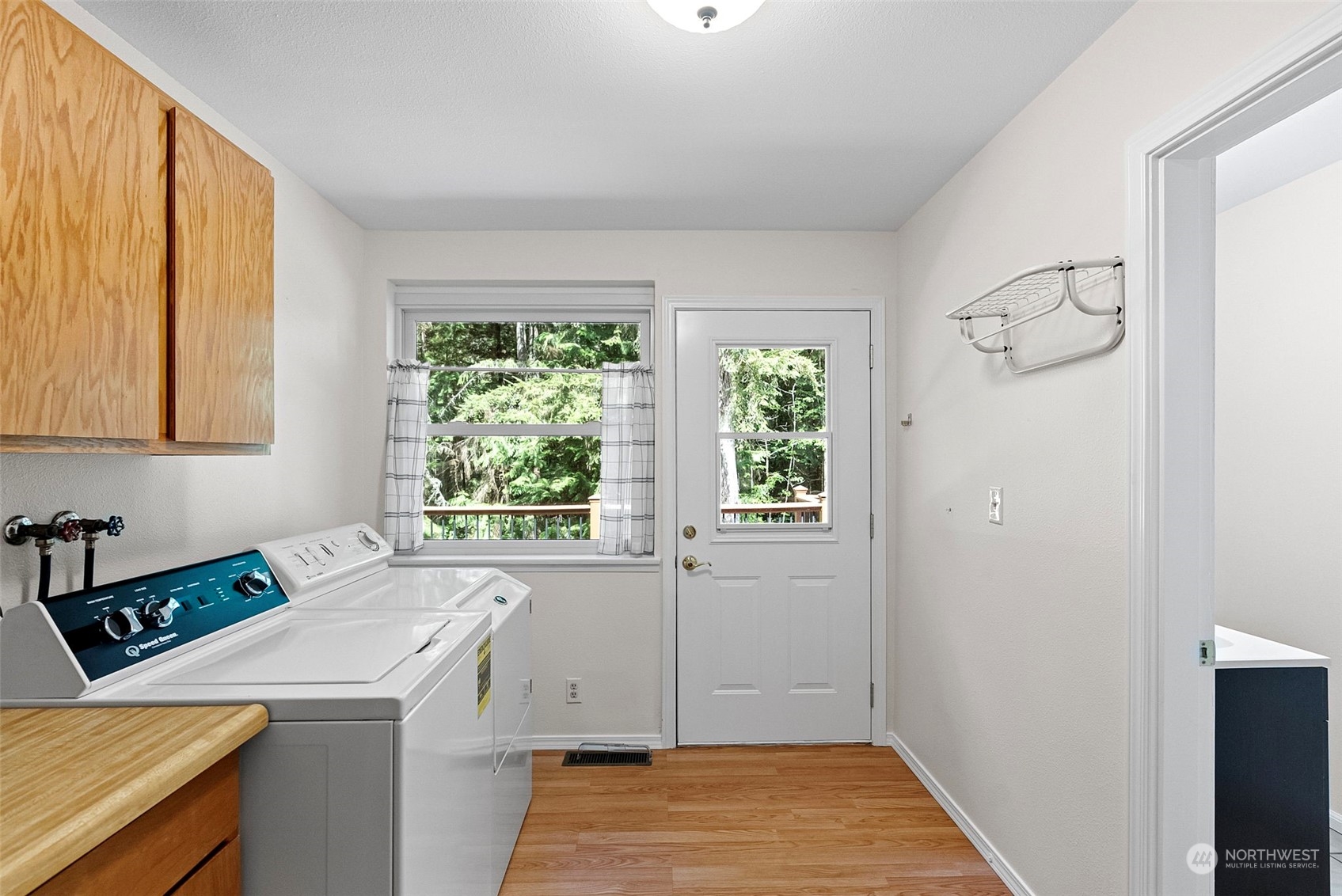 6949 Southeast Overaa Road Port Orchard, WA 98367 - Photo 8 of 40 Gallery Image 8