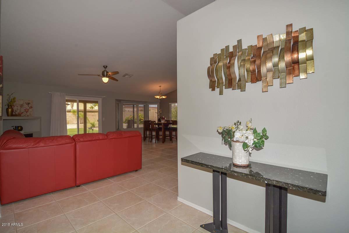 6418 West Briles Road Phoenix, AZ 85083 - Photo 15 of 36 Foyer