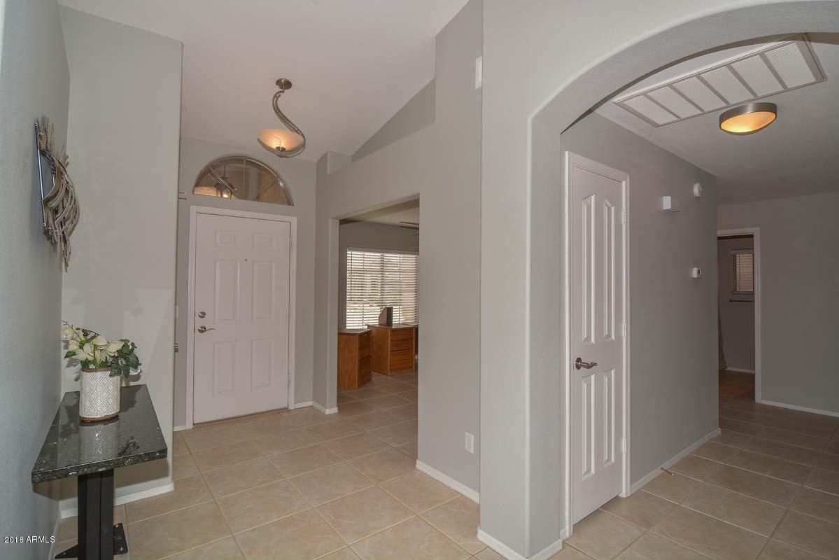 6418 West Briles Road Phoenix, AZ 85083 - Photo 16 of 36 Foyer-Den