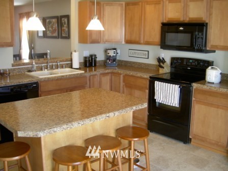 3188 Sheaser Way DuPont, WA 98327 - Photo 7 of 17 Gallery Image 7