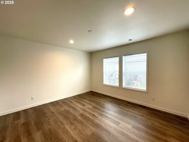 a view of utility room