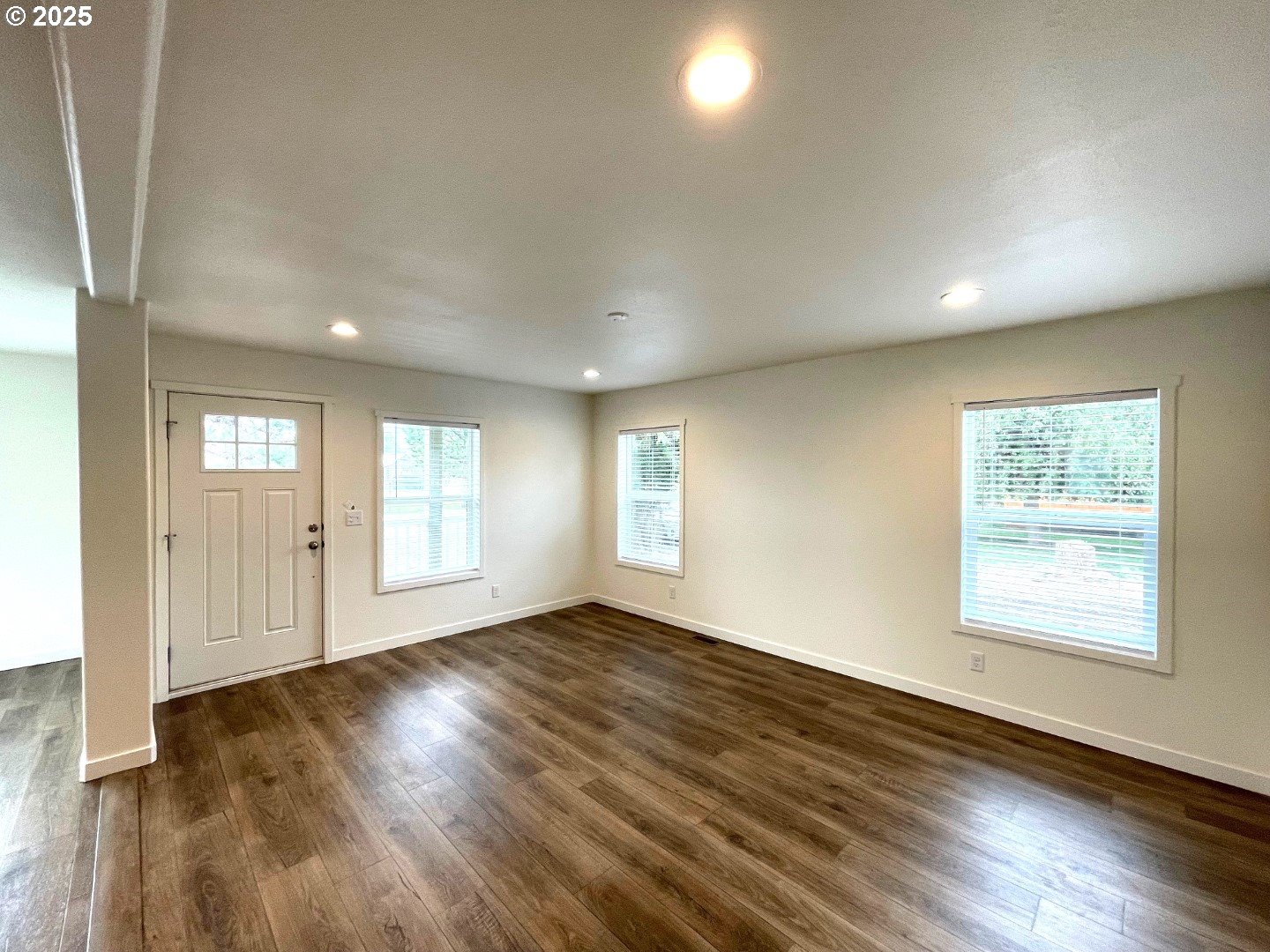 609 Mildred Street Enterprise, OR 97828 - Photo 5 of 45 Living Room/Entrance