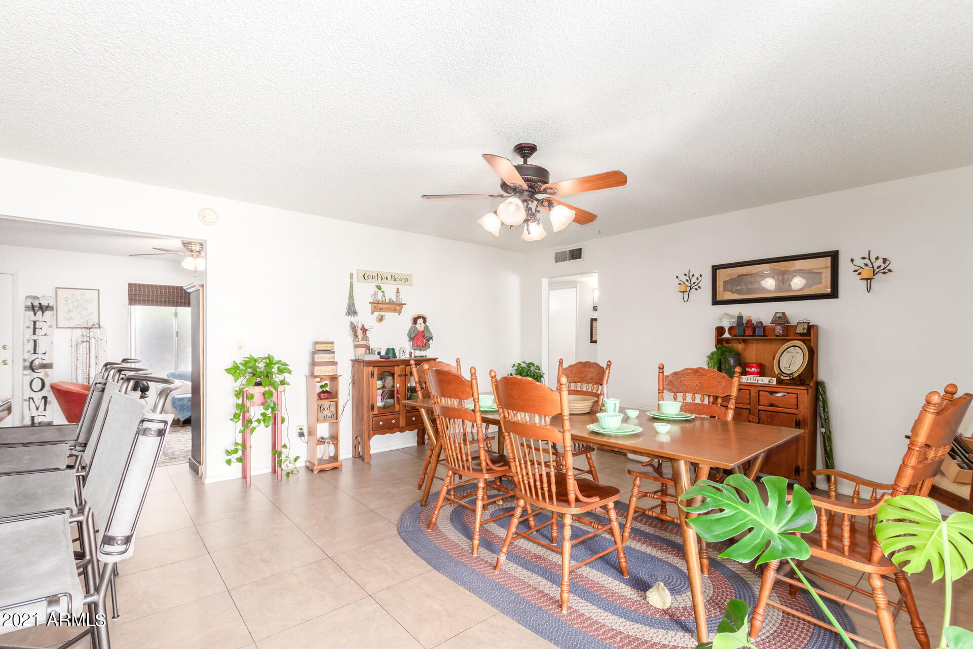 4202 West Griswold Road Phoenix, AZ 85051 - Photo 11 of 26 11 Griswold 4202