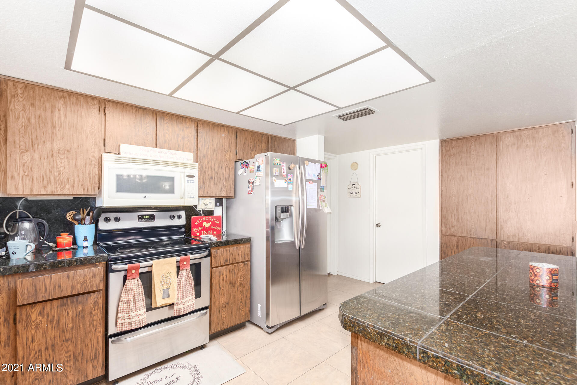 4202 West Griswold Road Phoenix, AZ 85051 - Photo 12 of 26 12 Griswold 4202
