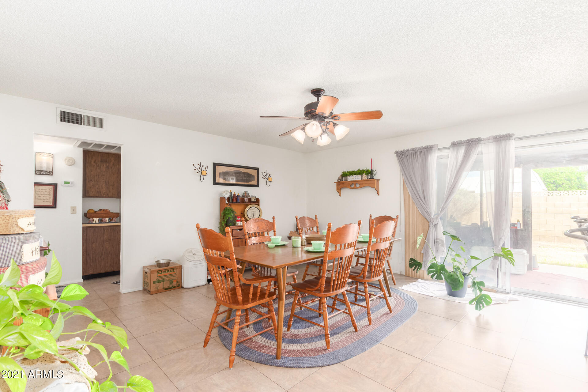 4202 West Griswold Road Phoenix, AZ 85051 - Photo 8 of 26 08 Griswold 4202