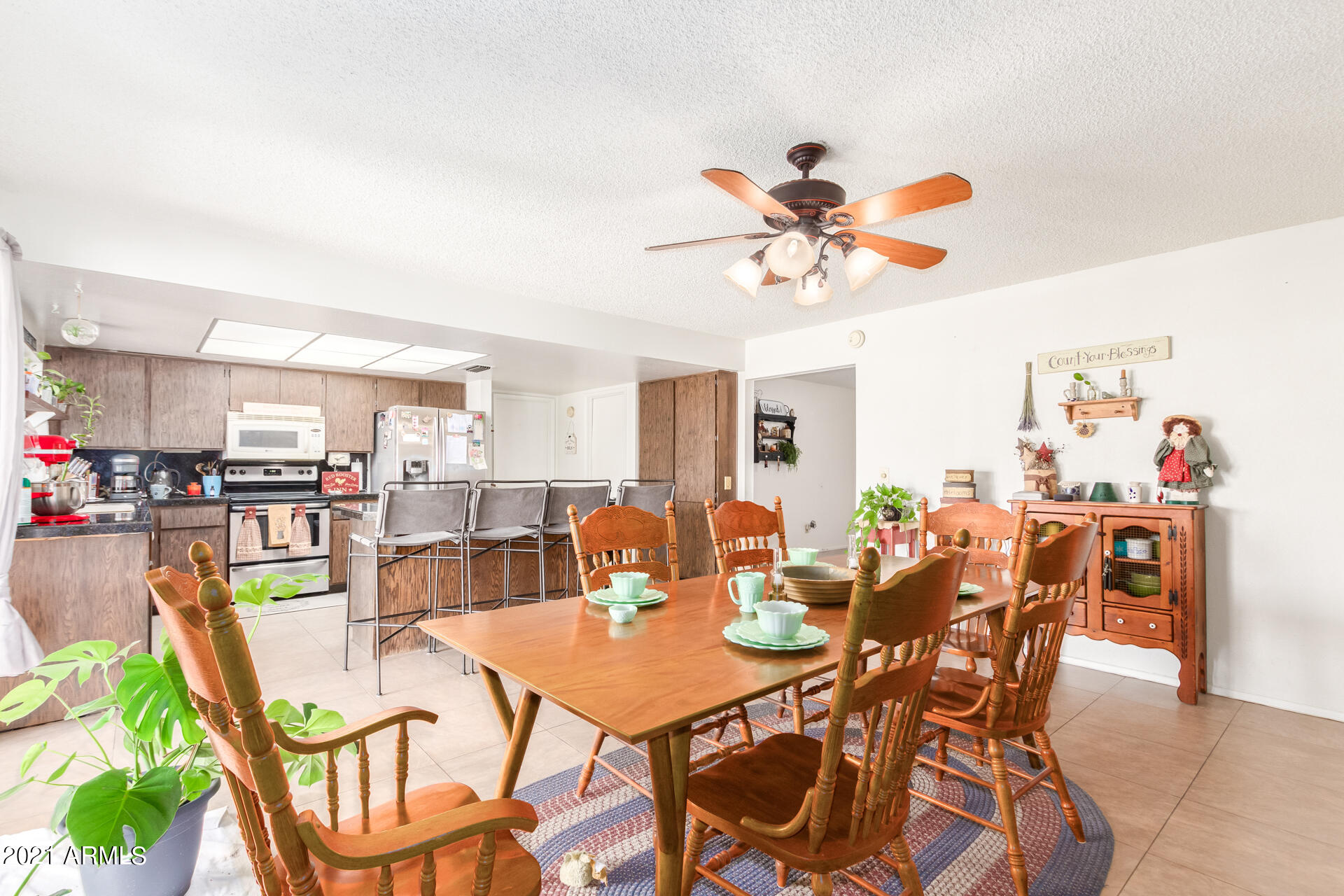 4202 West Griswold Road Phoenix, AZ 85051 - Photo 10 of 26 10 Griswold 4202