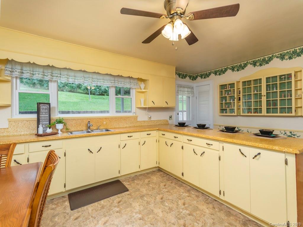 6443 Cruso Road Canton, NC 28716 - Photo 12 of 20