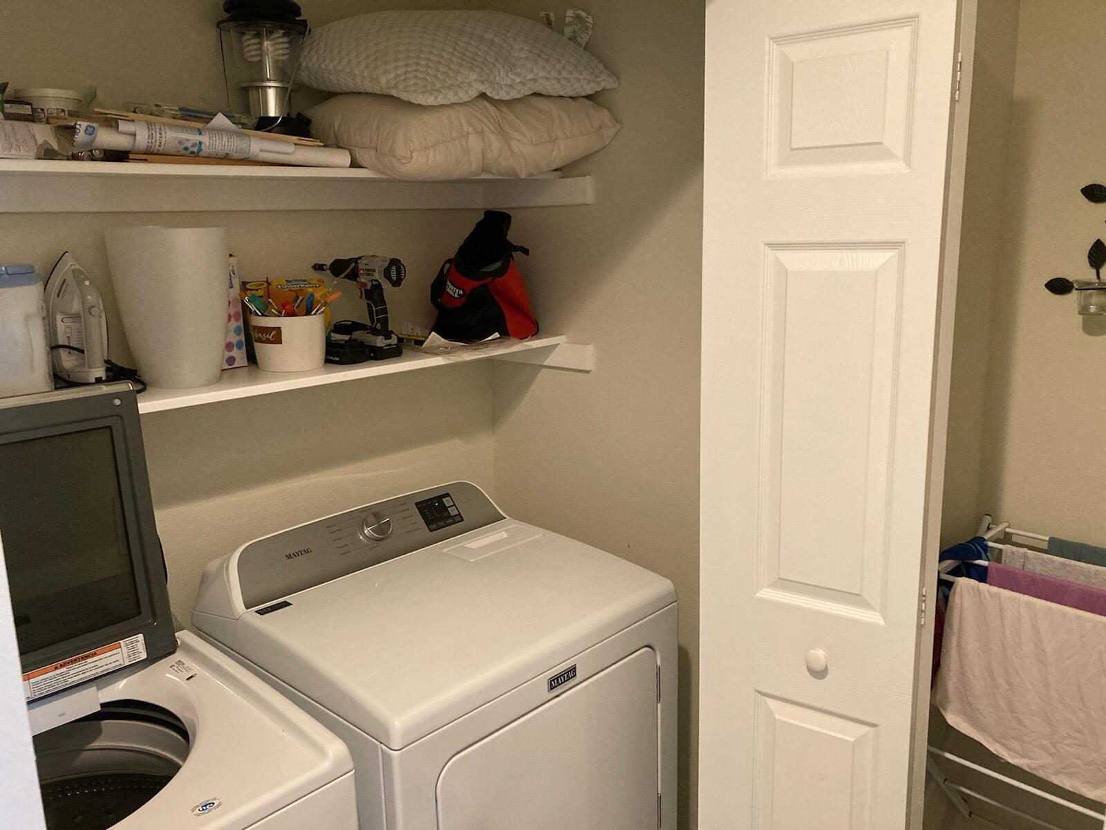79379 Paseo Del Rey La Quinta, CA 92253 - Photo 18 of 24 a utility room with dryer and washer