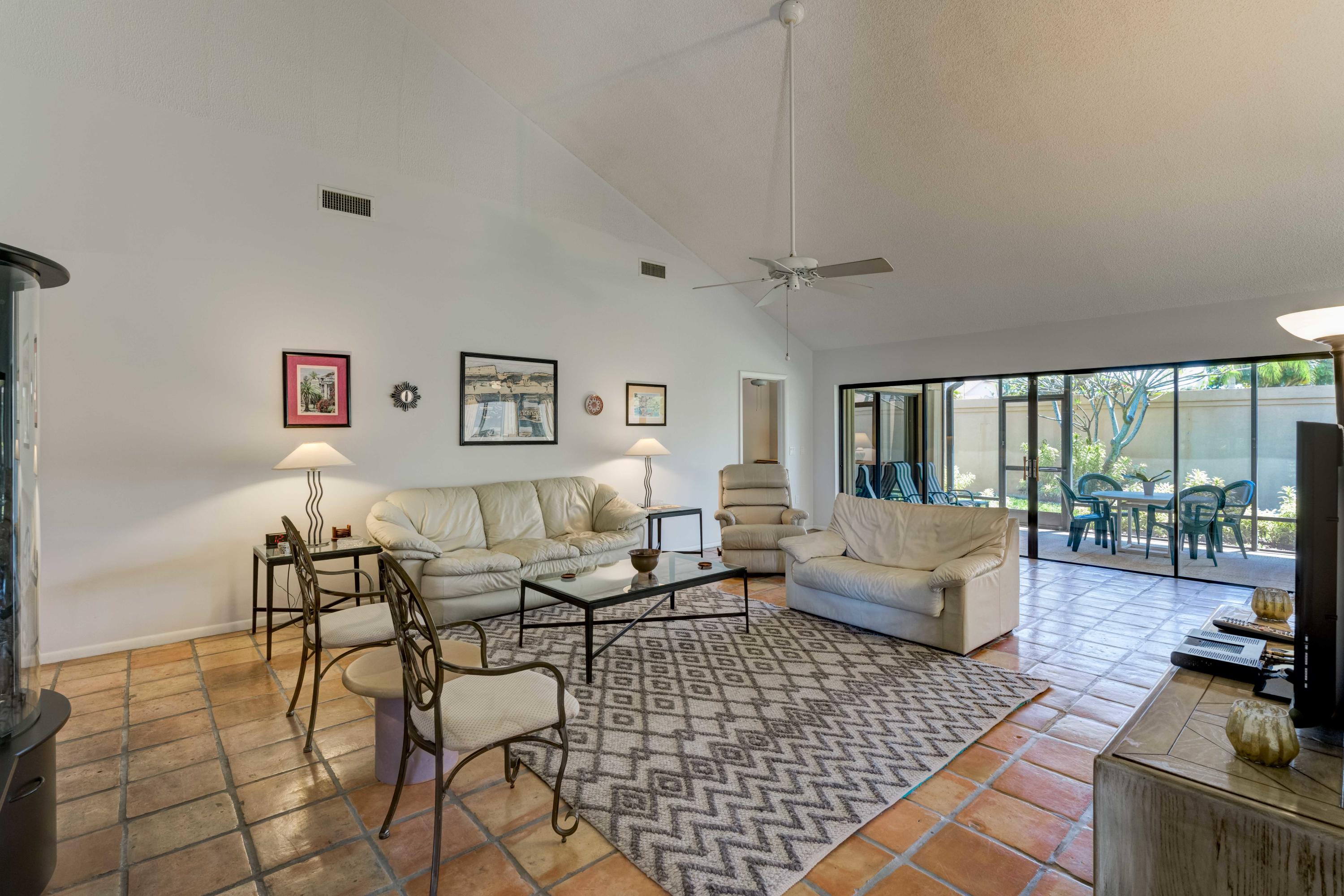 149 Beach Summit Court Jupiter, FL 33477 - Photo 12 of 46 Living Room