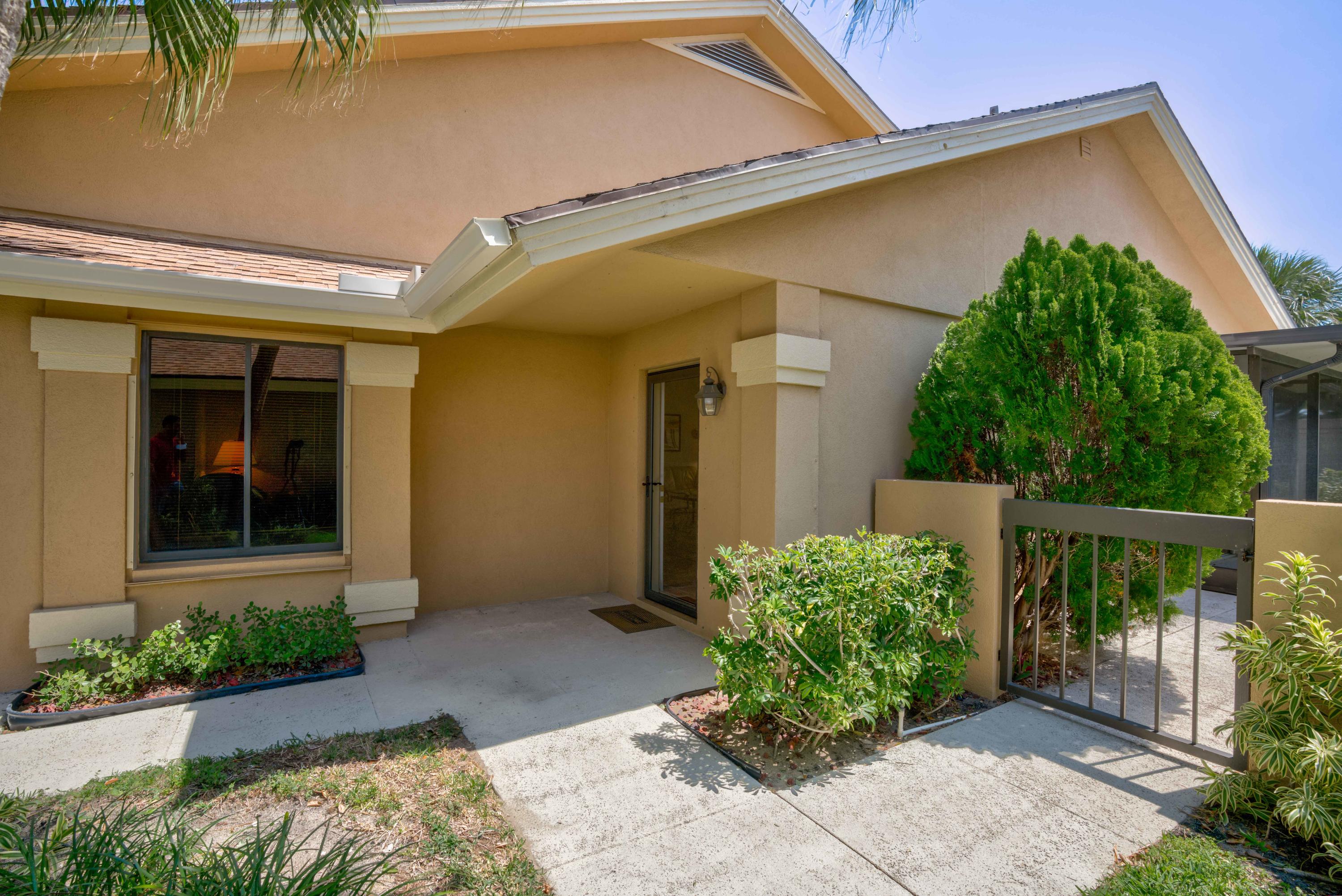 149 Beach Summit Court Jupiter, FL 33477 - Photo 40 of 46 Front
