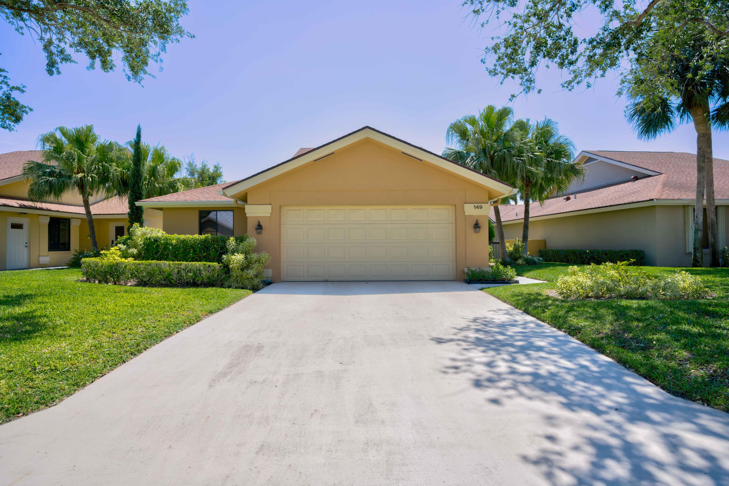 149 Beach Summit Court Jupiter, FL 33477 - Photo 5 of 46 Front