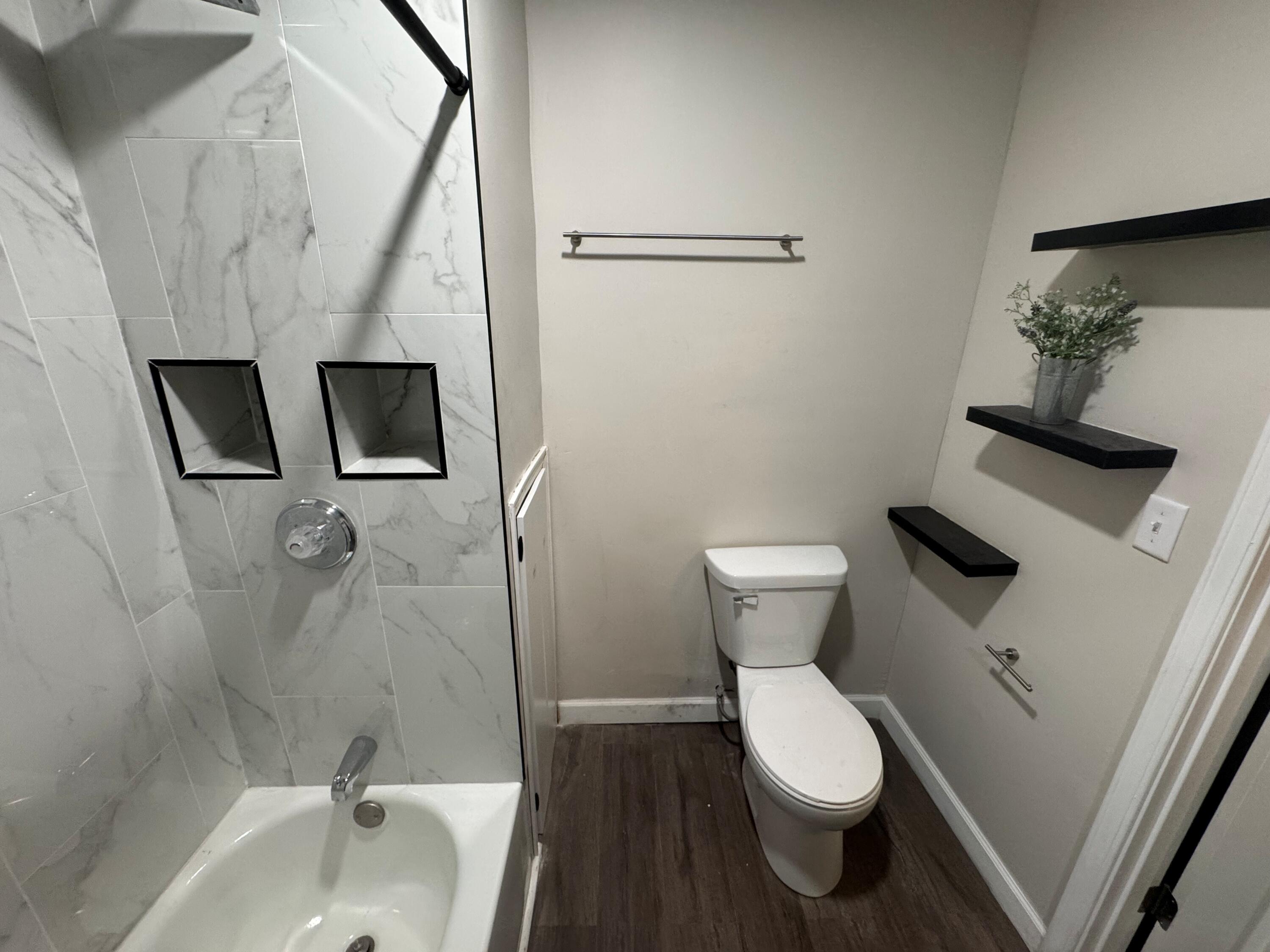 709 Dexter Street Madison, WI 53704 - Photo 12 of 19 Bathroom 2