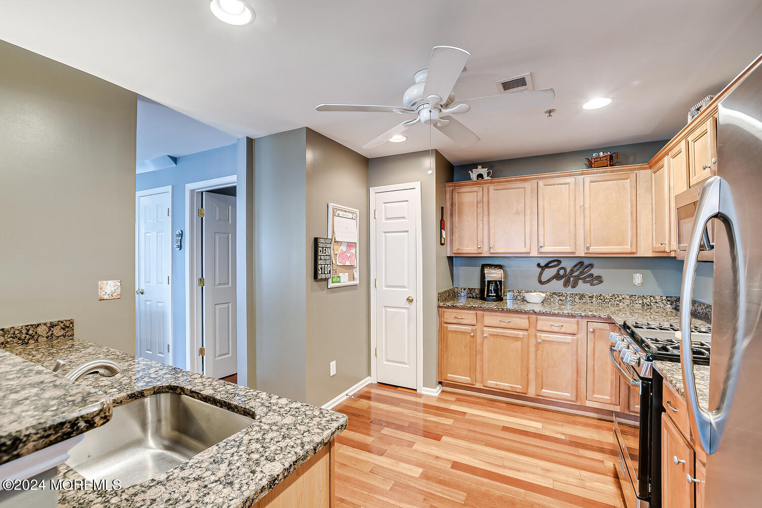 17 Raritan Reach Road, Unit 9 South Amboy, NJ 08879 - Photo 20 of 51 17 Raritan Reach Rd South-large-020-031-