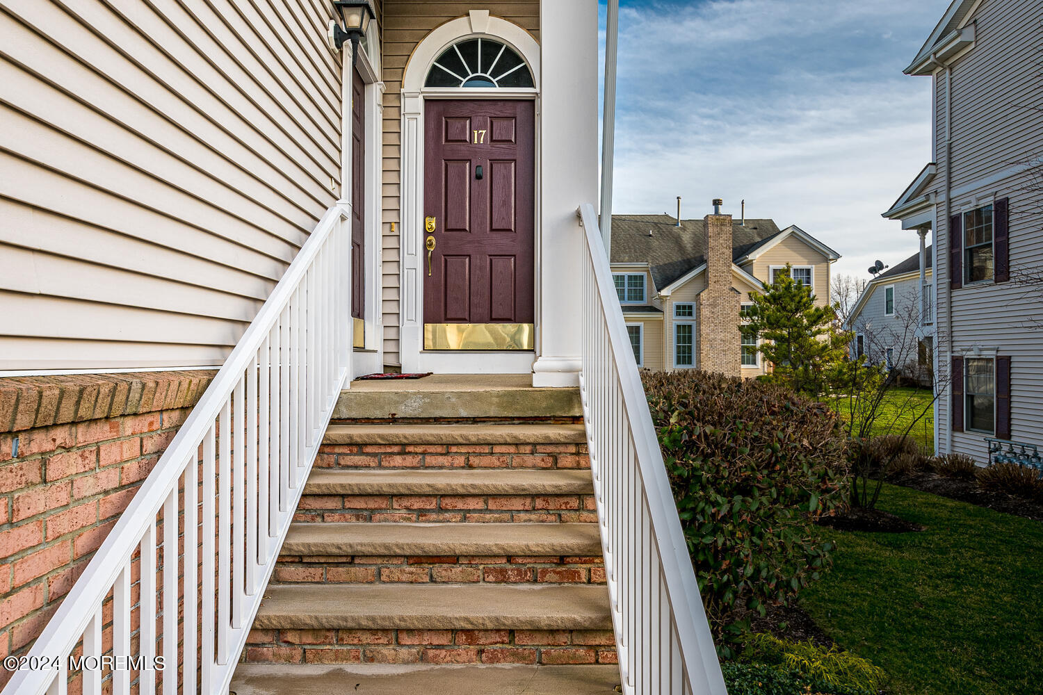 17 Raritan Reach Road, Unit 9 South Amboy, NJ 08879 - Photo 4 of 51 17 Raritan Reach Rd South-large-004-004-