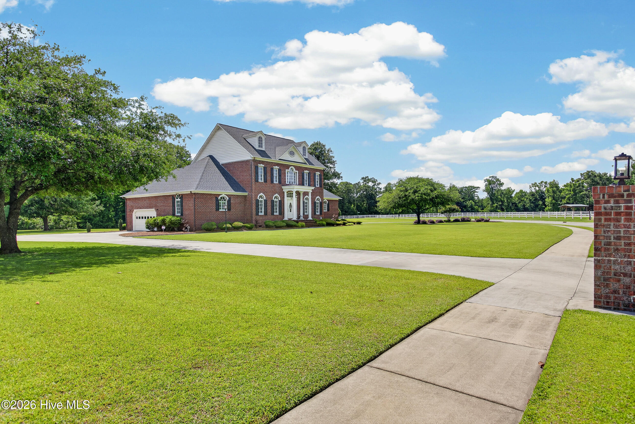 107 Grey Barn Road Jacksonville, NC 28540 - Photo 3 of 51