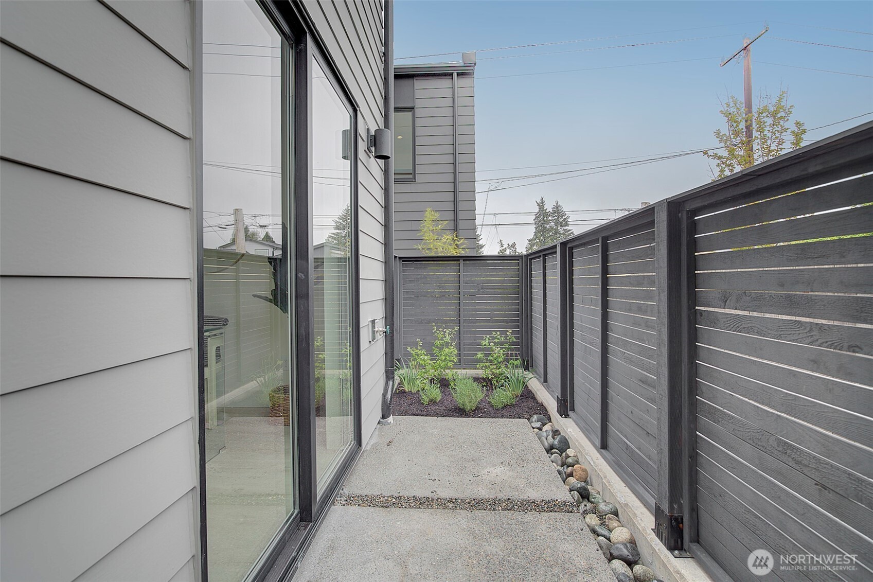 7912 34th Avenue Southwest, Unit B Seattle, WA 98126 - Photo 5 of 17